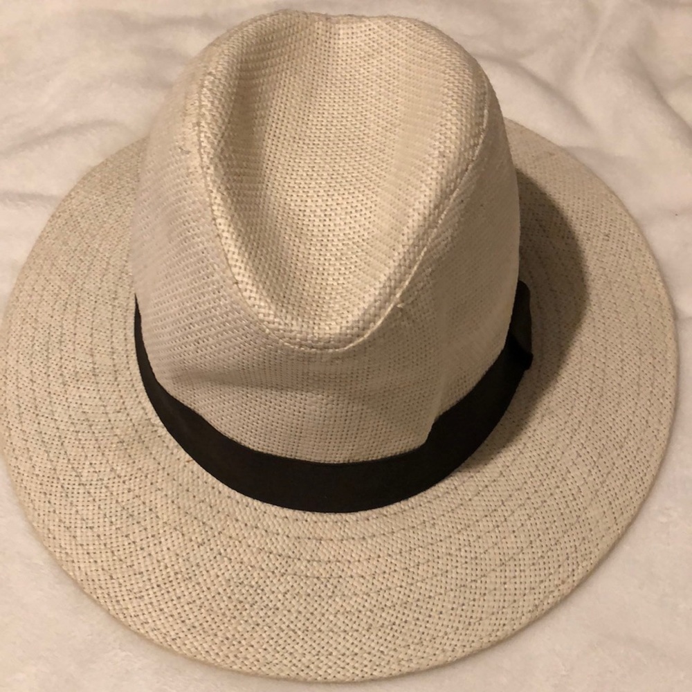 Royal Road hat